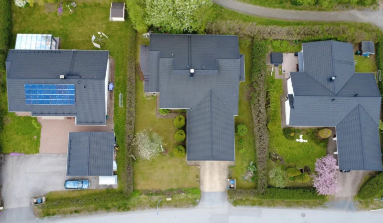 Puutalon julkisivumaalaus Satakunnassa vaihe vaiheelta